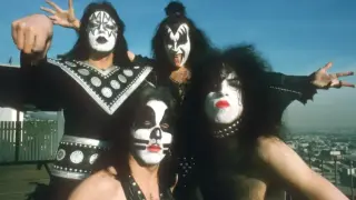 Почина легендарен музикант и съосновател на KISS Видео