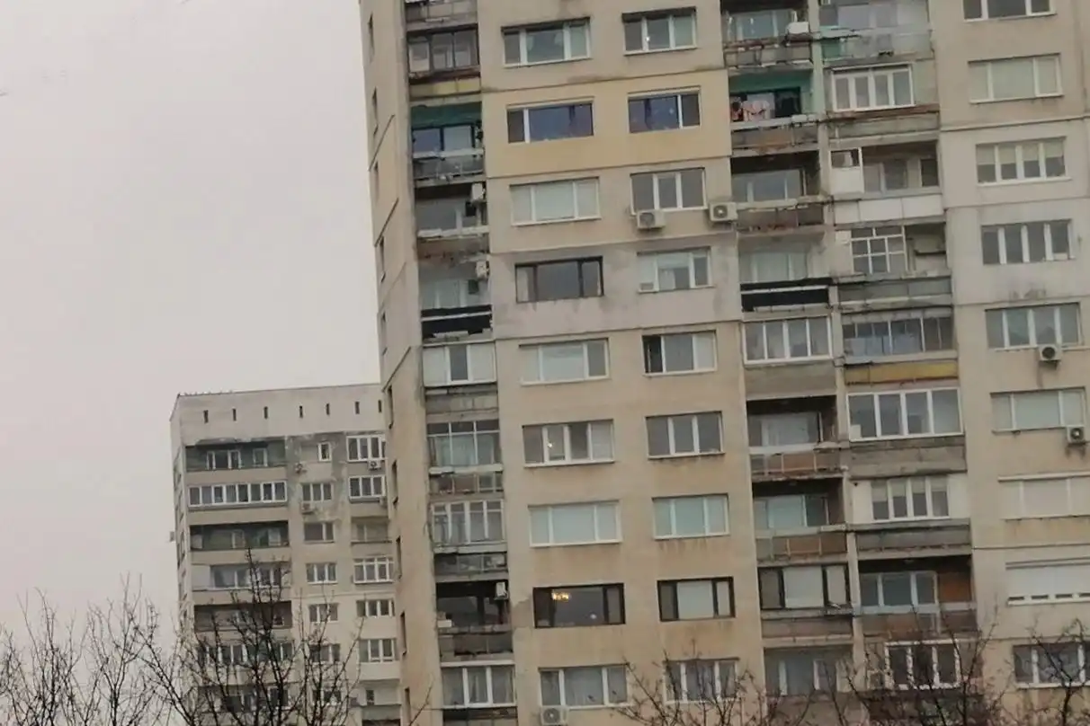 Щастлива развръзка: Болна жена си върна дома, отнет след имотна измама от „влюбен“ в нея мъж