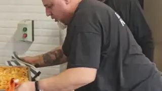 Наследникът на Бай Ганьо разкри рецептата за любимото ядене на Алеко и показа "ганьовската" софра Видео