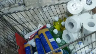 Храната в социалните пакети: Само захар и спагети