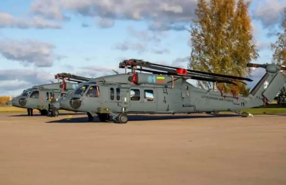 Литва получи първите хеликоптери Black Hawk от САЩ