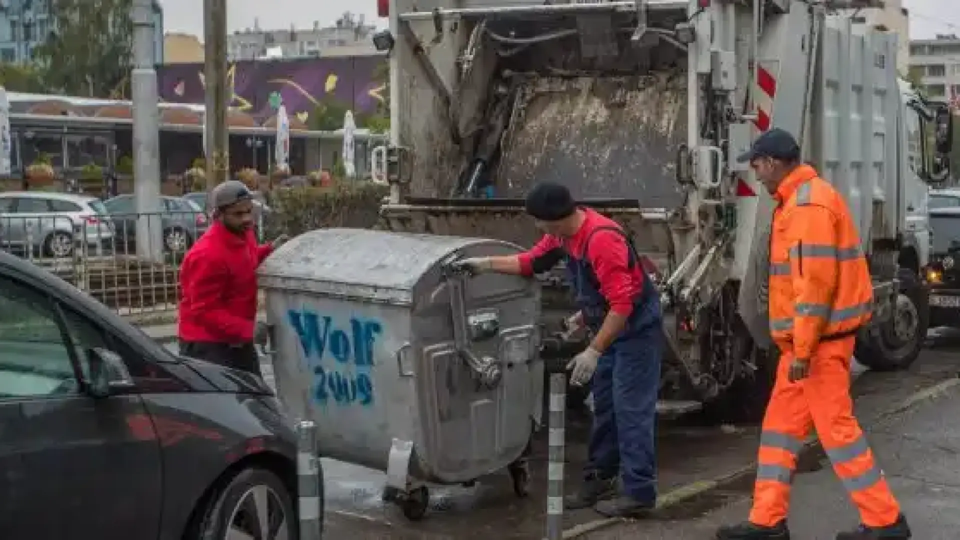 Спрени отпуски заради боклука в София: изчистиха ли "Люлин" и "Красно село"