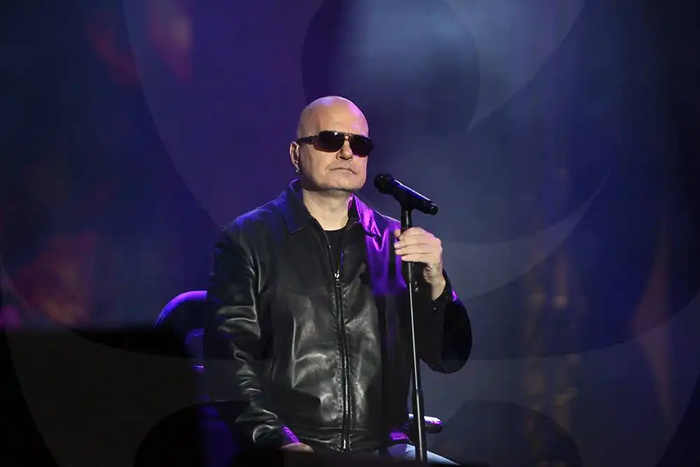 Слави изненада с коледното си пожелание Видео