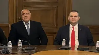Извънредно решение на ГЕРБ и ДПС-Ново начало, Борисов и Пеевски застанаха един до друг