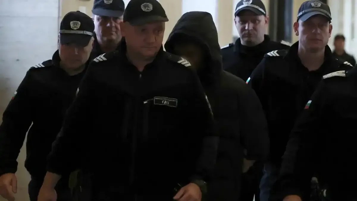 Ново 20 за задържания за убийството на 15-г. момче в мол в София, ето къде се оказа