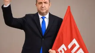 Разбиха на пух и прах опорката на Радев, че властта не използвала договора с "Боташ"