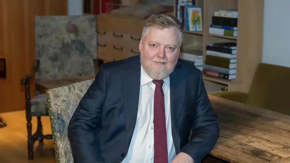 Исландски политик разказа как са му пили кръвта