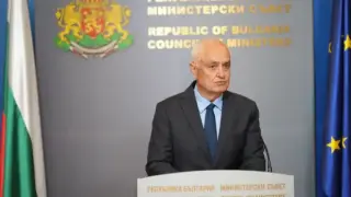 Военният министър: До края на годината България ще получи осем самолета F-16