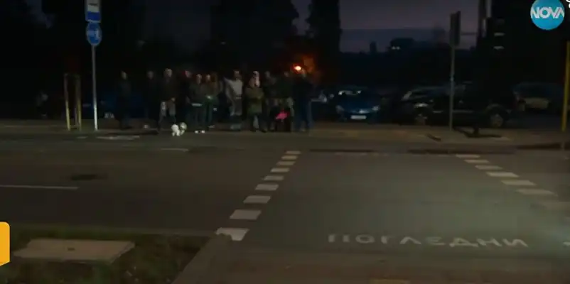 Опасно кръстовище в София се превърна в скоростна отсечка: Жители настояват за светофари и мерки за безопасност Видео