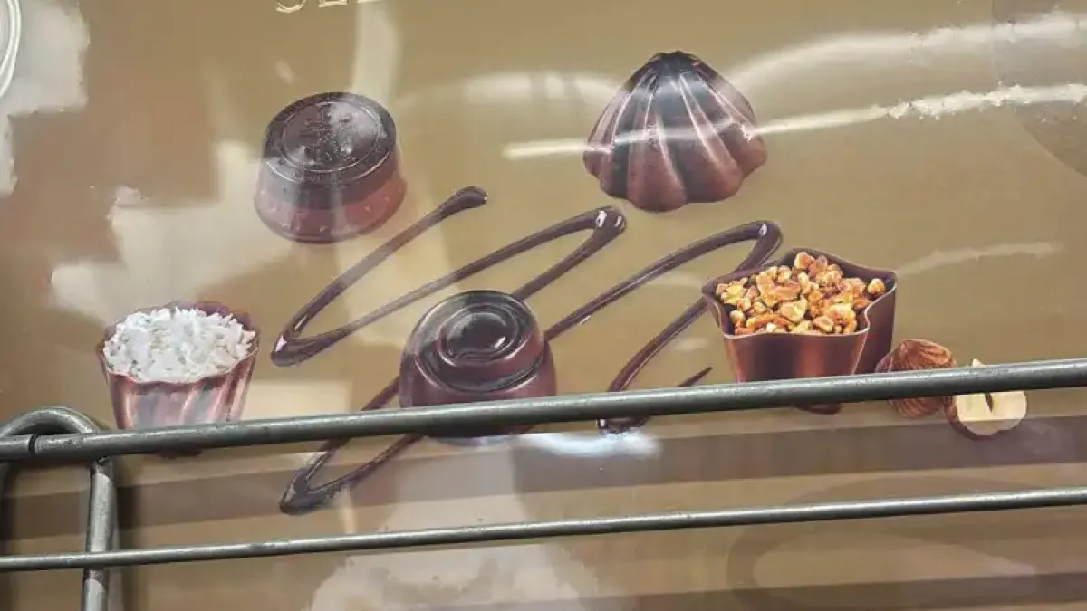 Ало, проверяващите! 72 лева за кутия бонбони??!
