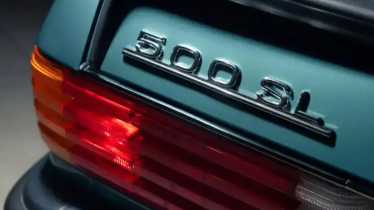 Капсула на времето: Откриха 43-г. Mercedes SL без пробег Снимки