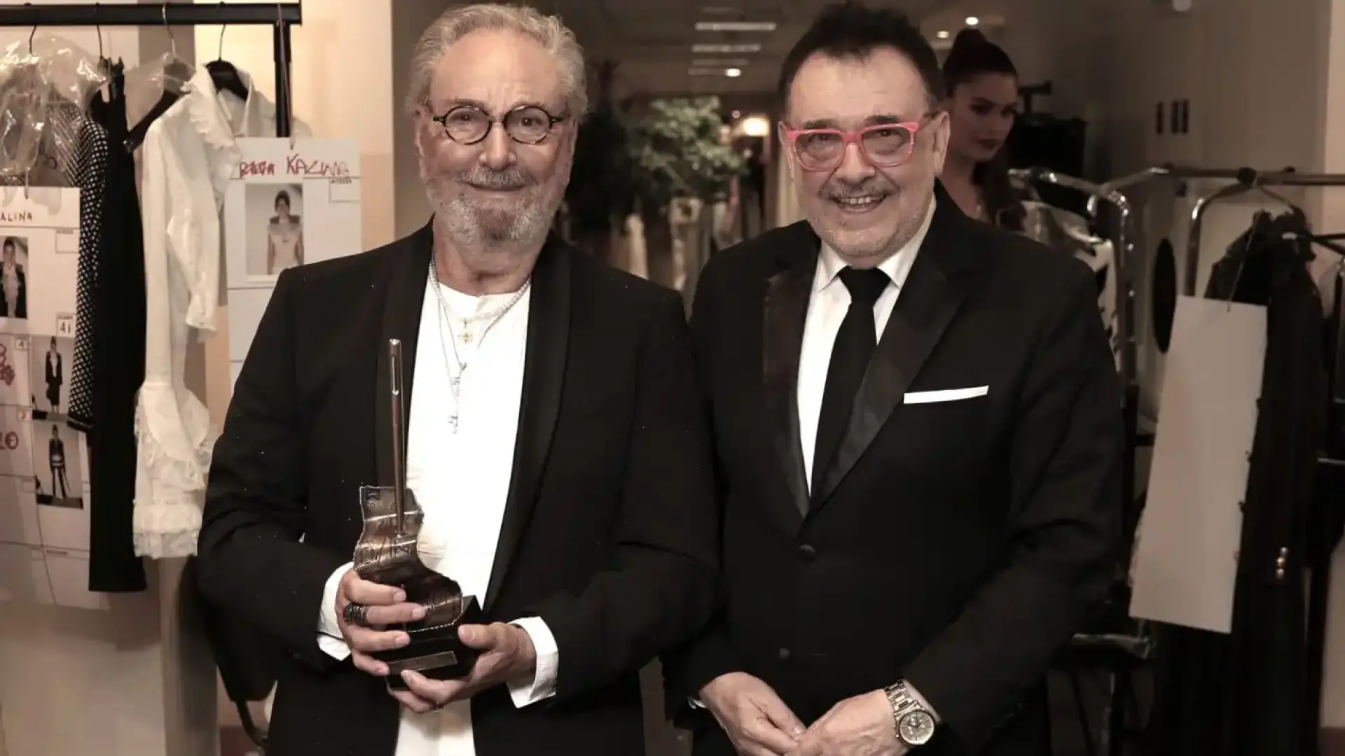 Академията за мода удостои легендарния Роко Бароко със Златна игла Снимки