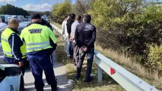 Акция в Перник: Закопчаха трима за трафик на мигранти