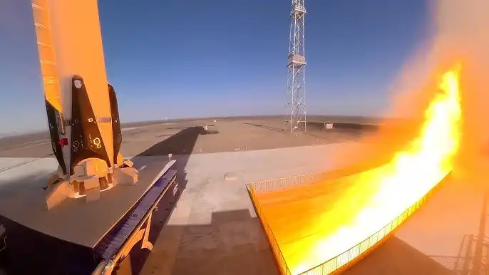 Пекин бие подсечка на Илон Мъск