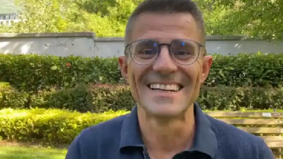 Андрей Арнаудов се появи в ефир с мистериозен пръстен Снимка
