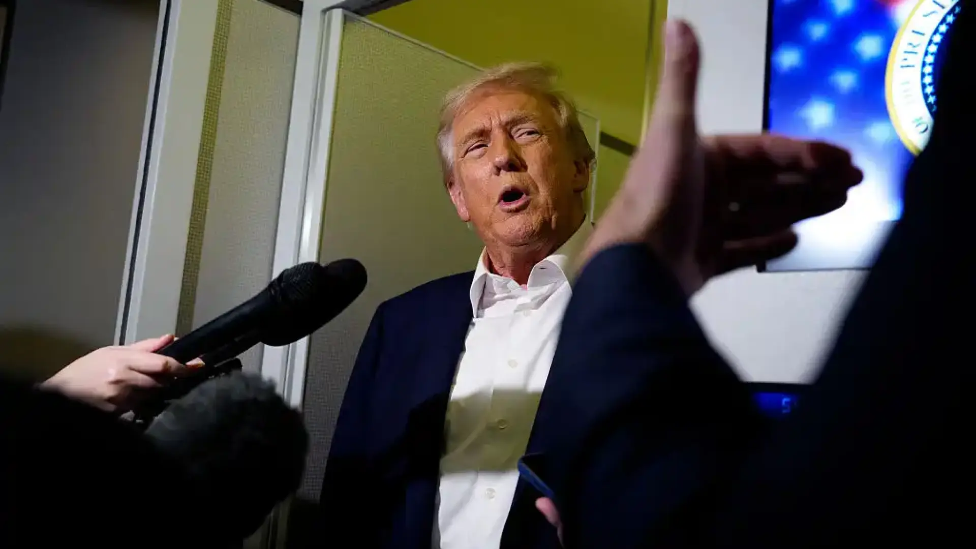 Вашингтон потвърди: Санкциите на Тръмп срещу "Роснефт" и "Лукойл" са само началото