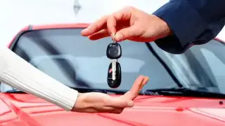Разграбваме колите - нови и стари - като топъл хляб, от автокъщите казаха защо