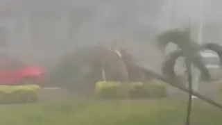 Чудовището Мелиса удари с пета категория с ветрове с 230 км/ч, милиони бедстват Видео