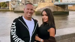 Инфлуенсърка на 31 с партньор на 62, ето защо го вързала