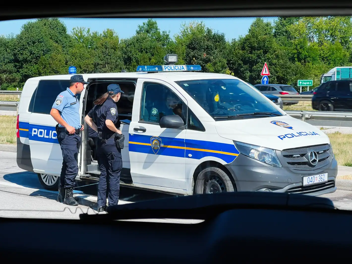 Хърватските митничари се хванаха за главата заради нашенец с товар за 1,4 милиона евро