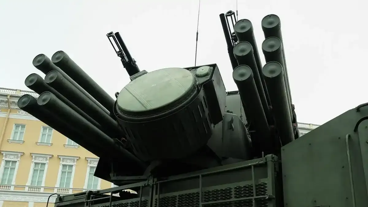 Казаха ми, че Русия е суперсила, дъщерята на Келог се подигра на ПВО-то до Кремъл