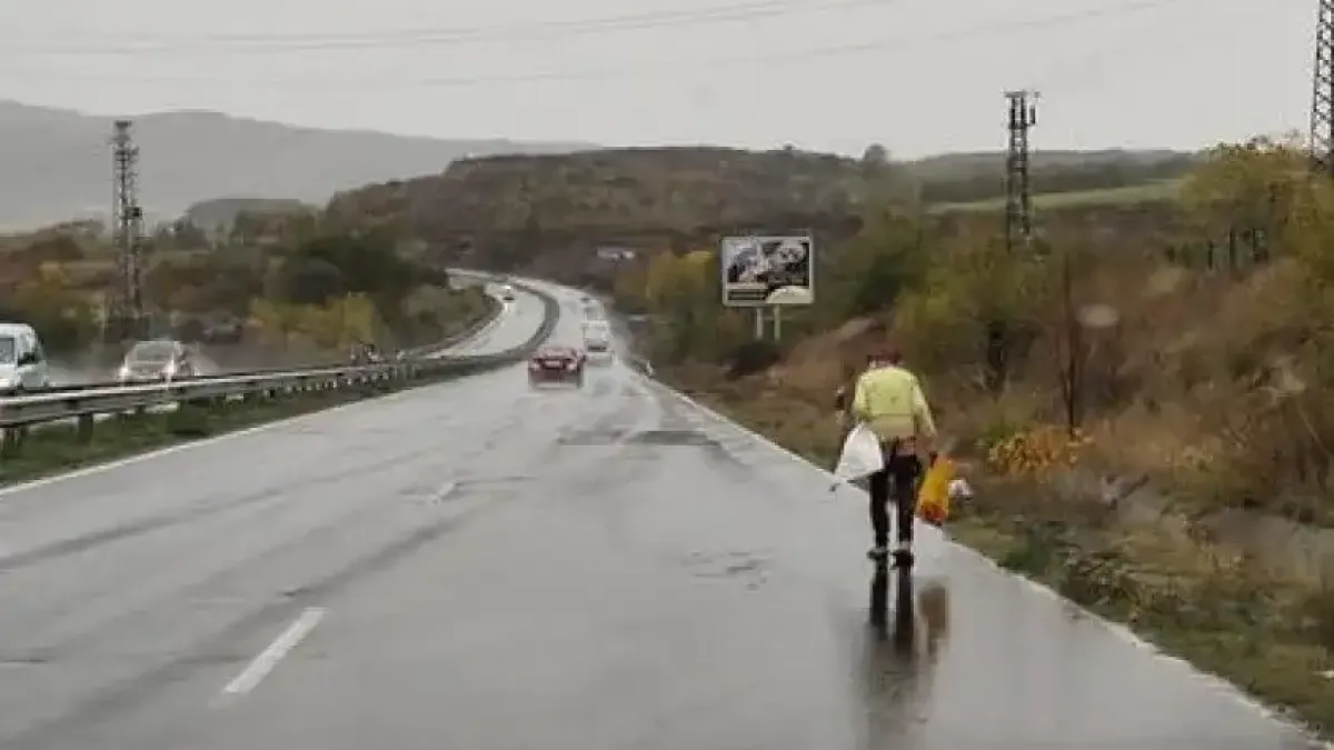 България е бездушна пустиня и този неадекватен мъж до Кърджали го доказва Снимка