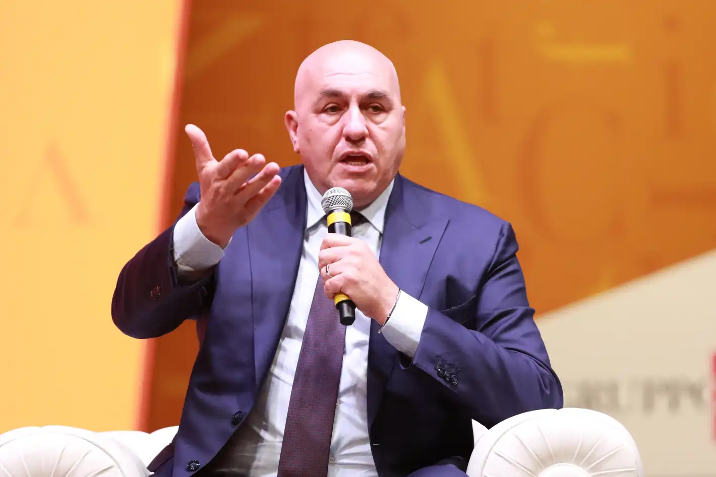 Човек на Мелони начерта мрачно бъдеще за Украйна