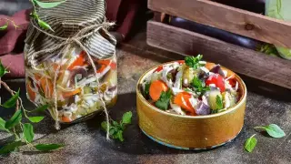 Уникална туршия с патладжан и зеле - хитът на зимата