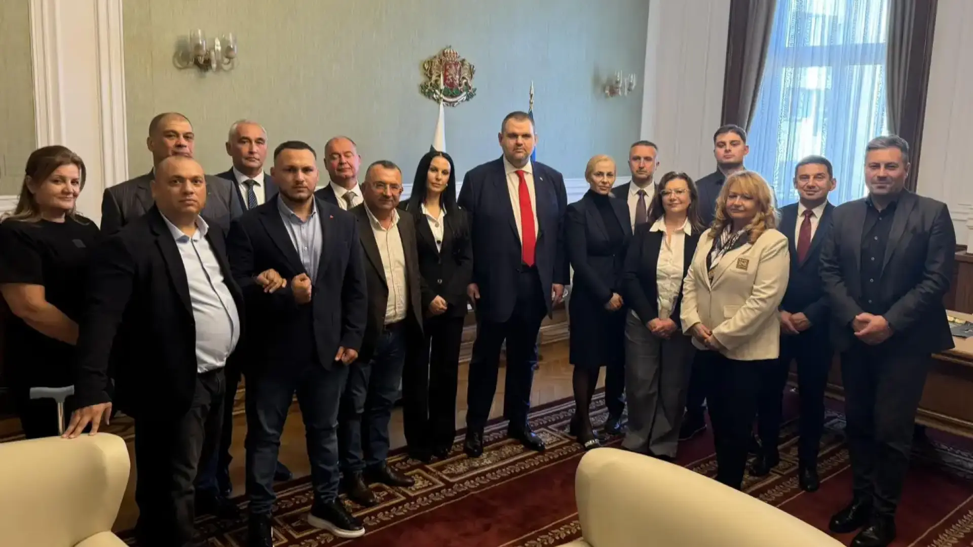 Пеевски поздрави новоизбраните общински съветници от Пазарджик