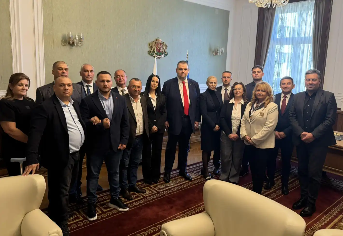 Пеевски поздрави новоизбраните общински съветници от Пазарджик