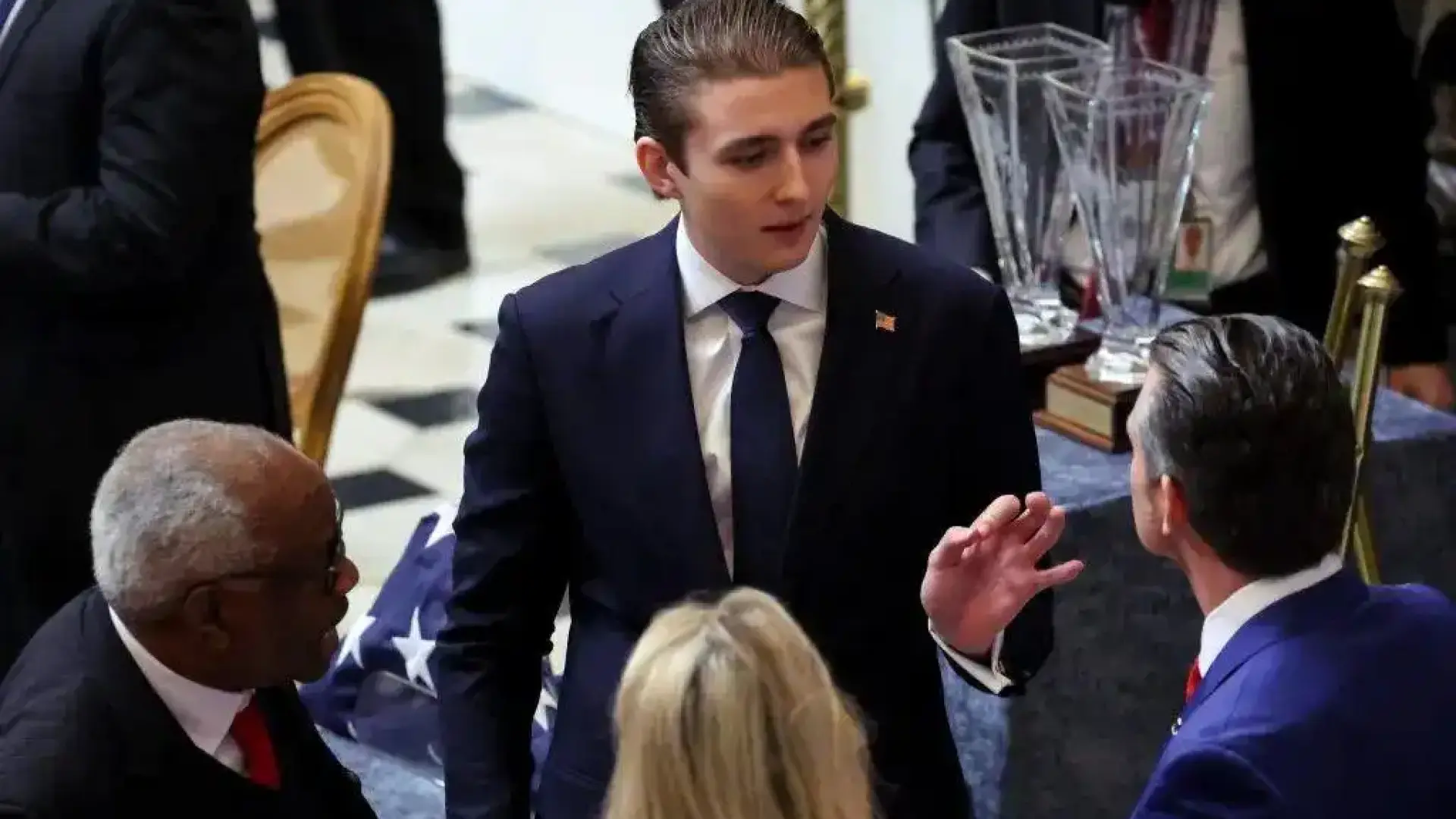 Мълва зад Океана: Синът на Тръмп е гей?