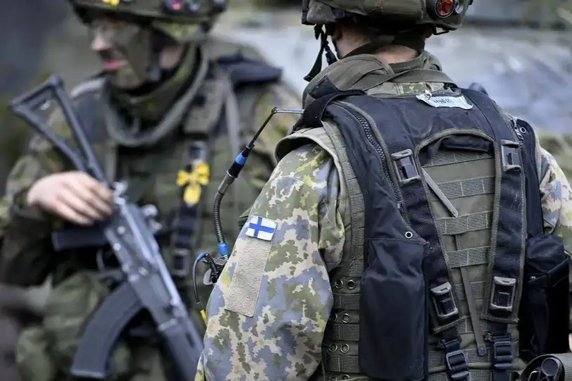 Финландия изпраща 15 хиляди военни към границата с Русия
