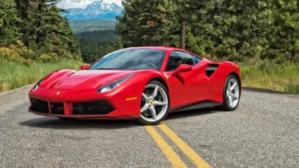 Уникално: Ferrari закъса и се наложи да бъде измъквана от Лада Видео