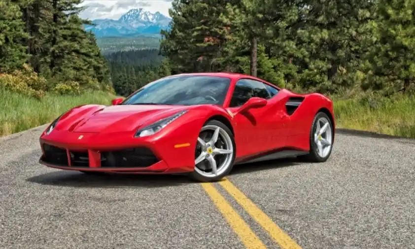 Уникално: Ferrari закъса и се наложи да бъде измъквана от Лада Видео