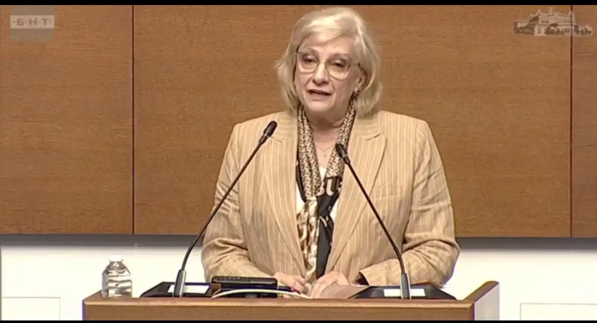 Искра Михайлова с пламенна реч за Деня на народните будители Видео