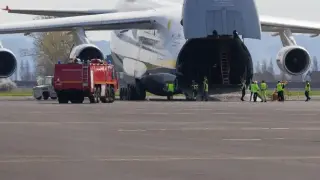 Огромен самолет-легенда каца на софийското летище