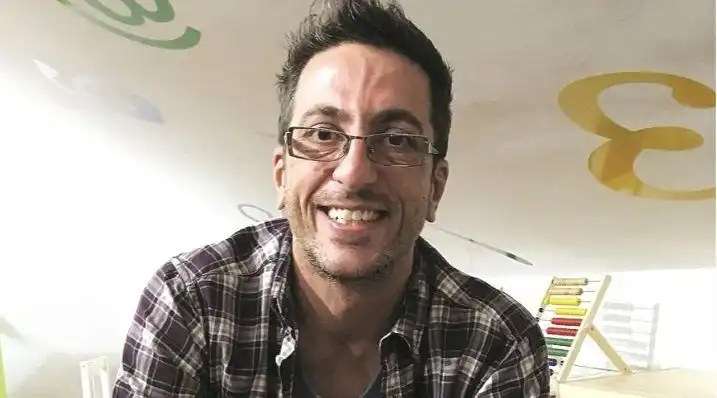 Актьорът Белов от гей бандата, арестуван за изнасилване, набирал деца с обяви