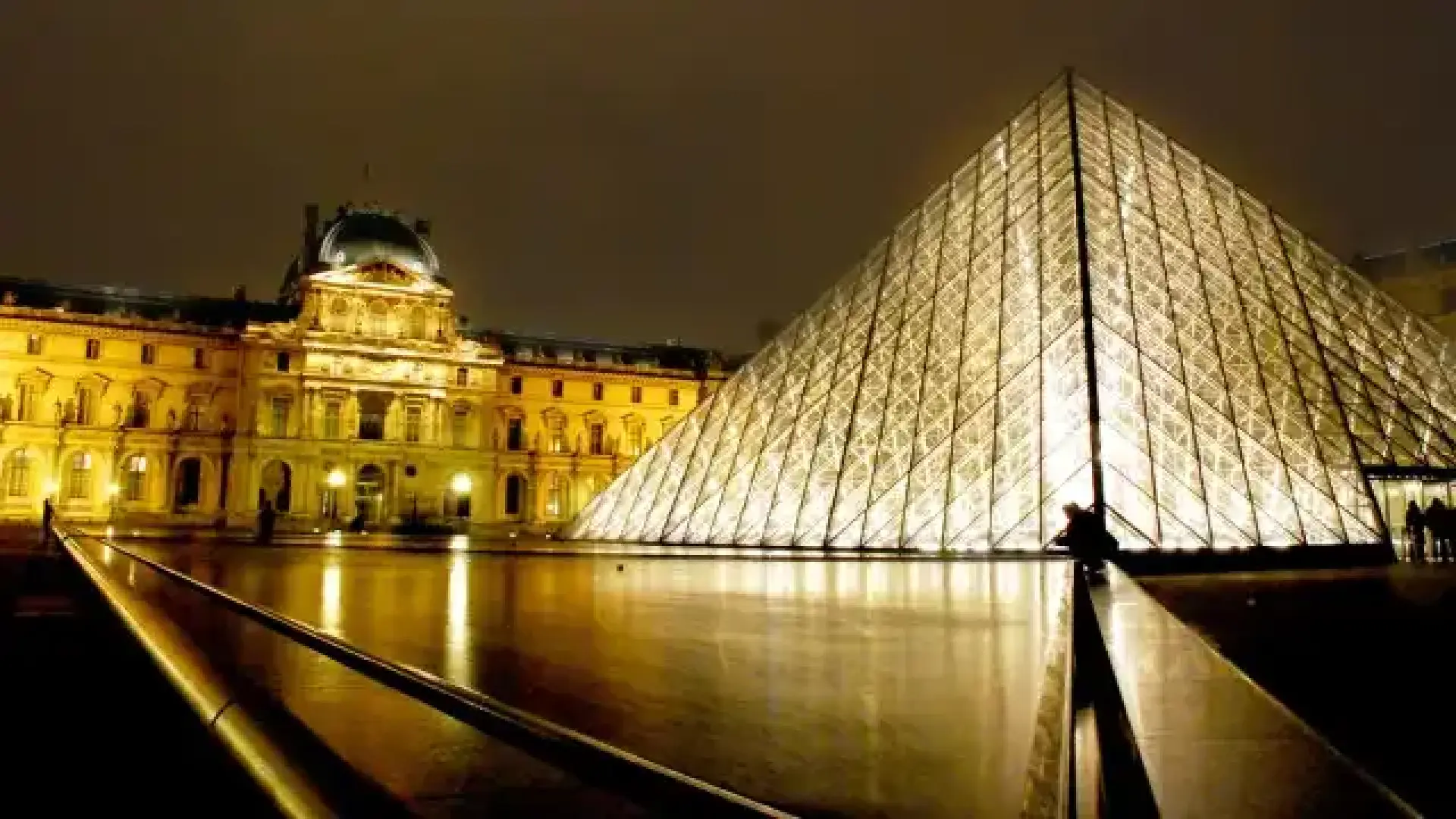 Прокурор обяви кой стои зад кражбата в Лувъра