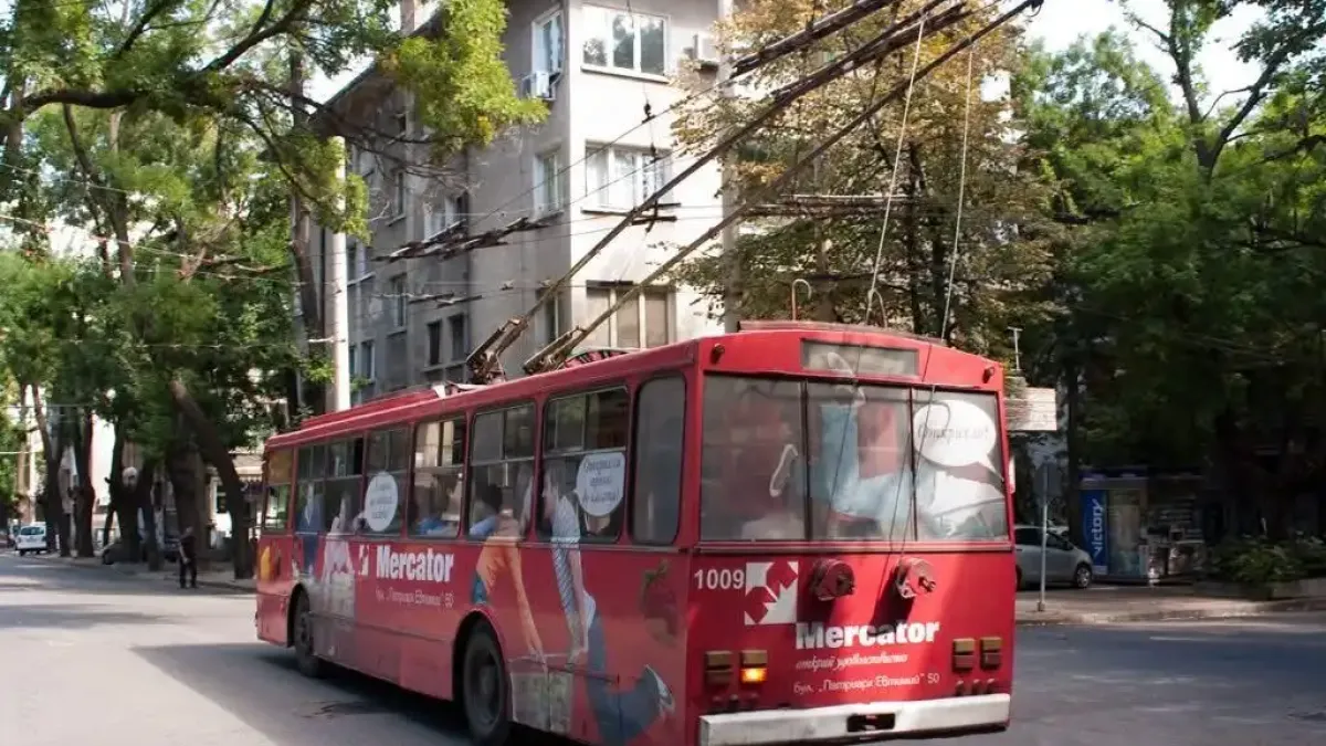 Ретро тролеи тръгнаха отново по нашите улици Снимки