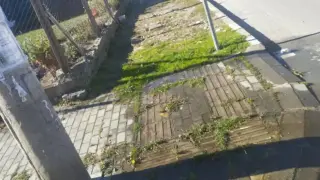 Тече, всичко тече: в наш град питейна вода се лее с месеци по улиците Снимки