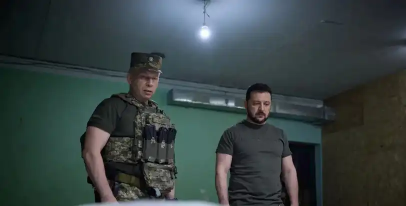 Зеленски пристигна внезапно на фронта в Донецка област. Причината!