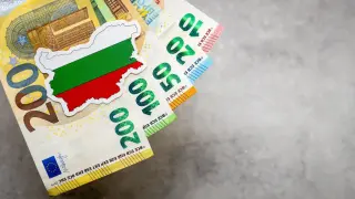 Зорница Русинова: Еврозоната ни дава сигурност и възможност за просперитет Видео