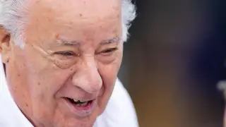 89-г. дядо държи по 5-6 магазина във всеки мол в България