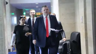 Пеевски: Няма да позволя никога повече лъжливият сатрап Рашков, момичето с пеньоара и другият сатрап с „Шкода“-та да тормозят хората! Аз съм гарантът за това!