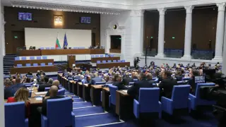 На фона на санкциите и ветото на Радев: Ключово решение за особения управител на "Лукойл"