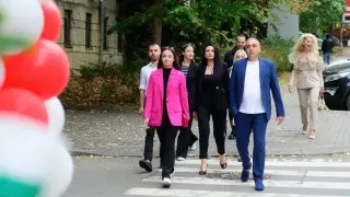 Бургазлията Тихомир създаде "Движение Трети март", Радев реагира