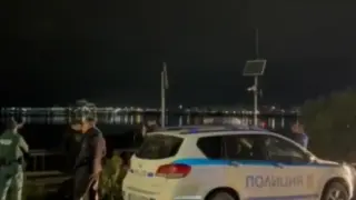 Извънредно: Кола падна в езеро в Бургас след полицейска гонка, има жертви Видео