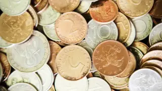 Стотинките, които излизат от обращение, тежат колкото Айфеловата кула