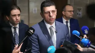 Делян Добрев за шамарите на Мирчев: Вие чувате ли се какво говорите?!