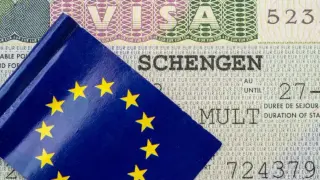 На руснаците ще им бъде по-трудно да влизат в Европа: Спряха да издават шенгенски мултивизи